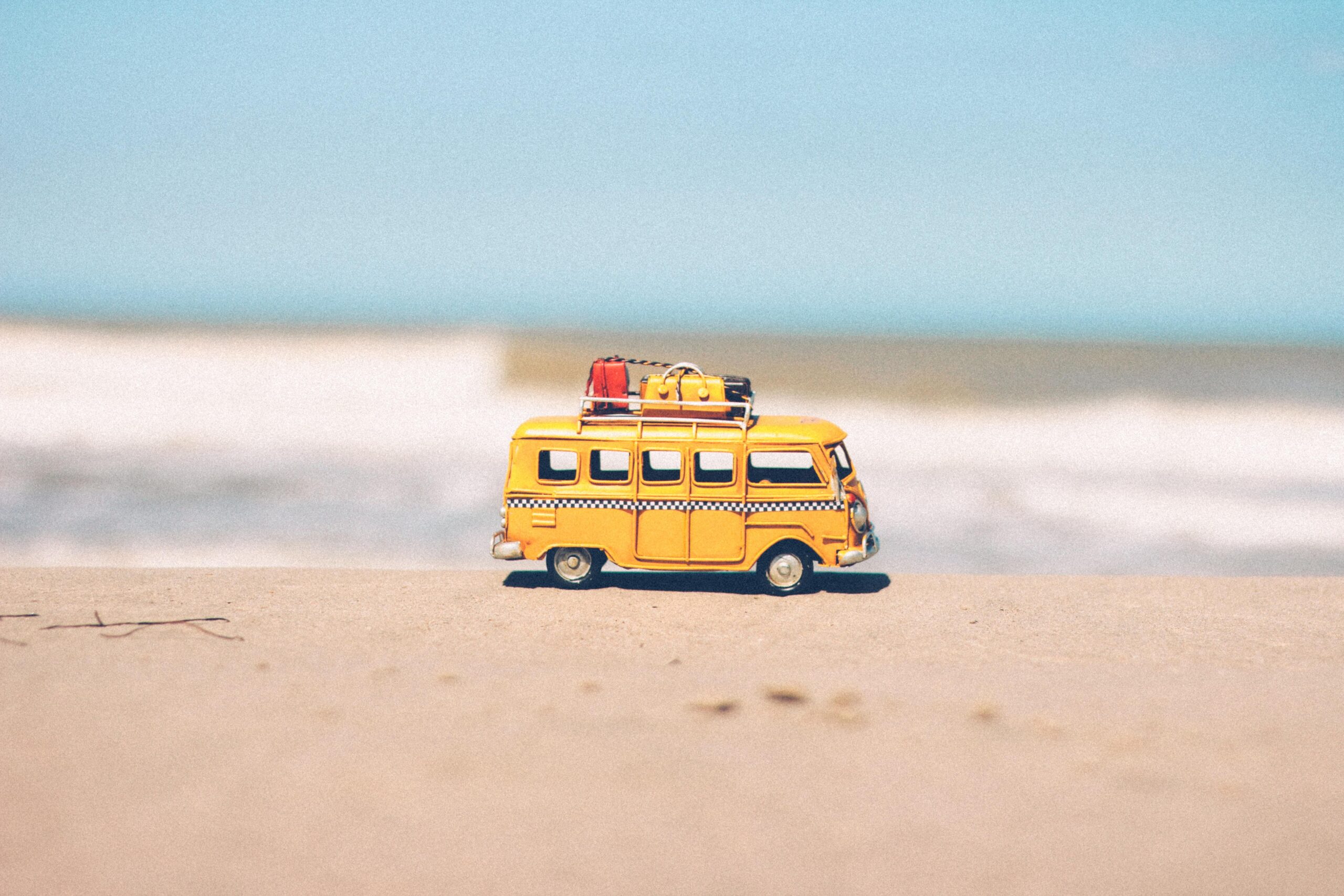 Você finalmente tem tempo livre, mas não consegue relaxar. Parece que sempre deveria estar fazendo algo útil, resolvendo pendências ou sendo produtivo. Quando para, surge uma sensação de incômodo, como se descansar fosse perda de tempo.